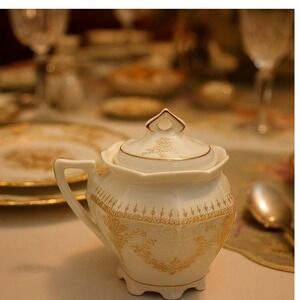 1920s‎ Bavarian Porcelain Lidded Sugar Bowl Floral Gold Gilt German China